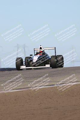 media/Oct-26-2025-CalClub SCCA (Sun) [[8ce1e69566]]/Group 3/Grapevine/